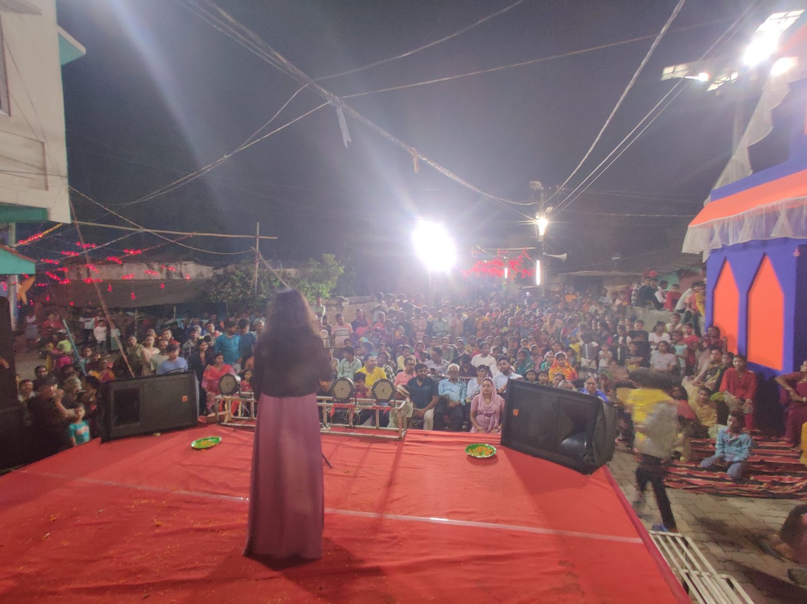 श्री श्री सार्वजनिक चैती दुर्गा पूजा समिति द्वारा भव्य सांस्कृतिक कार्यक्रम का आयोजन, हजारों दर्शक हुए सम्मोहित