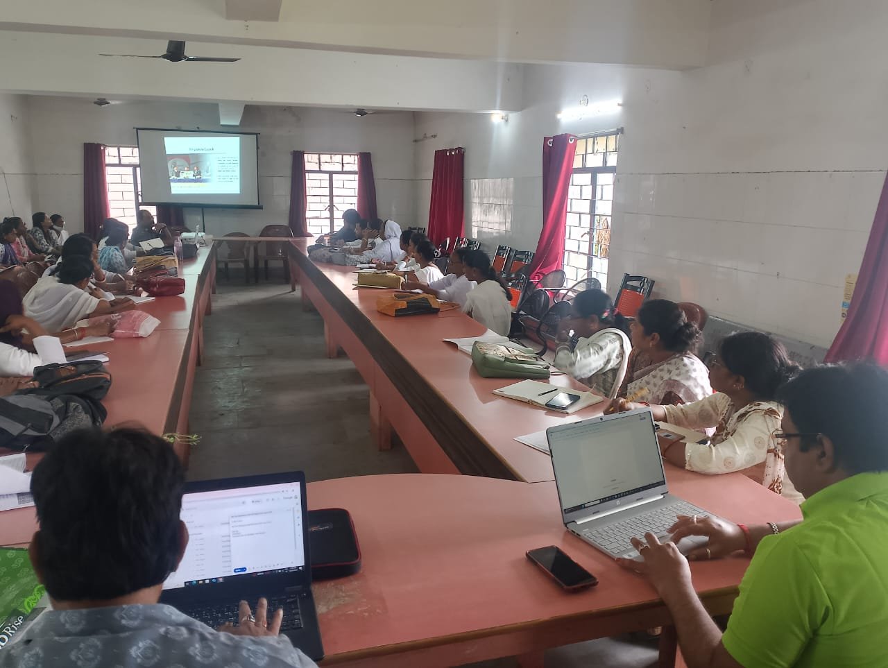 बरहरवा:किलकारी कार्यक्रम पर एक दिवसीय प्रशिक्षण का आयोजन बरहरवा:किलकारी कार्यक्रम पर एक दिवसीय प्रशिक्षण का आयोजन