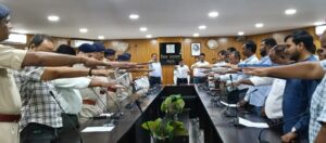 गढ़वा में विश्व तंबाकू निषेध दिवस पर अधिकारियों ने ली तंबाकू त्याग की शपथ, जन-जागरुकता का संदेश दिया