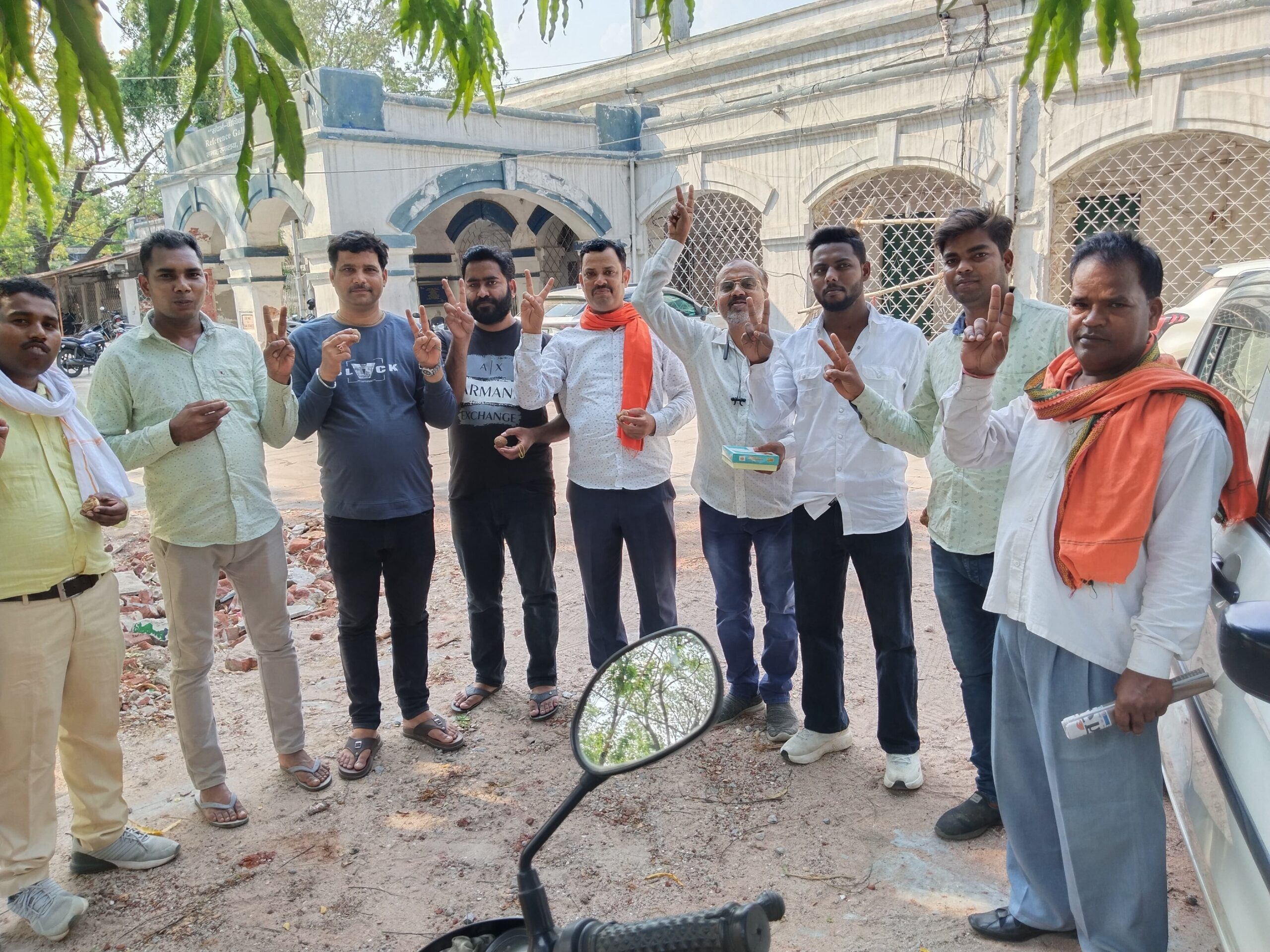 हम पार्टी के जिला अध्यक्ष ने मिशन सिंदूर की सफलता को लेकर सरकार एवं सेना के प्रति आभार व्यक्त किया।