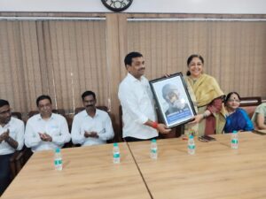 टाटा मोटर्स वर्कर्स यूनियन ने जमशेदपुर ब्लड बैंक के कार्यों को सराहा ,उत्कृष्ट सेवा के लिए कुल 55 लोगों को किया सम्मानित।