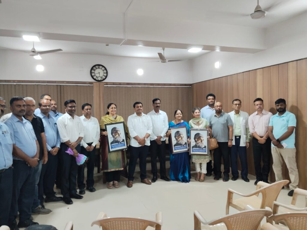 टाटा मोटर्स वर्कर्स यूनियन ने जमशेदपुर ब्लड बैंक के कार्यों को सराहा ,उत्कृष्ट सेवा के लिए कुल 55 लोगों को किया सम्मानित। टाटा मोटर्स वर्कर्स यूनियन ने जमशेदपुर ब्लड बैंक के कार्यों को सराहा ,उत्कृष्ट सेवा के लिए कुल 55 लोगों को किया सम्मानित।