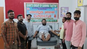 गढ़वा:जायंट्स आस्था ग्रुप ने ए-नेगेटिव ब्लड देकर एनीमिया से पीड़ित महिला की जान बचाई