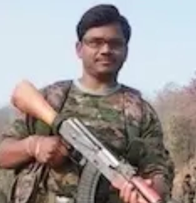 लातेहार में पुलिस-नक्सली मुठभेड़: जेजेएमपी सुप्रीमो पप्पू लोहरा समेत दो नक्सली ढेर लातेहार में पुलिस-नक्सली मुठभेड़: जेजेएमपी सुप्रीमो पप्पू लोहरा समेत दो नक्सली ढेर