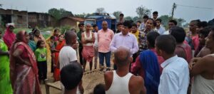 सदर एसडीएम ने वज्रपात पीड़ित परिवारों से की मुलाकात, सरकारी सहायता का दिया भरोसा