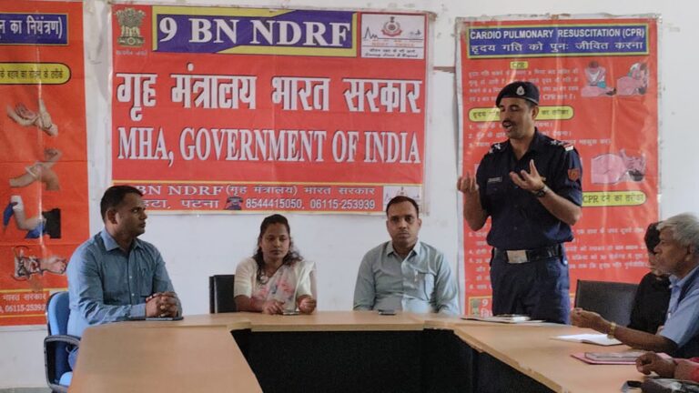 प्राकृतिक आपदा से निपटने के लिए एनडीआरएफ ने लगाया जागरूकता शिविर