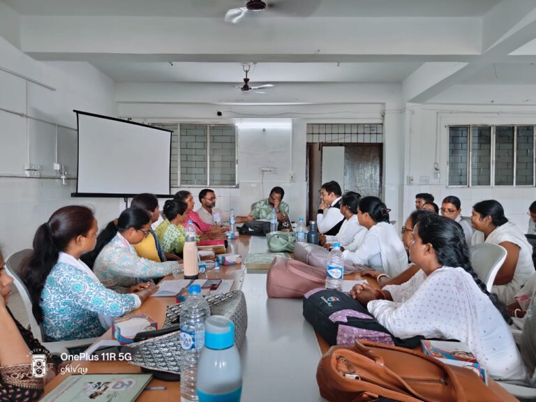 राजमहल में आरसीएच पोर्टल, मोबाइल अकैडमी एवं किलकारी पर स्वास्थ्यकर्मियों को प्रशिक्षण