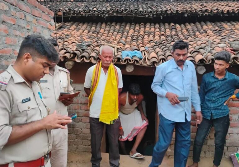 विवाहिता ने फांसी लगाकर की आत्महत्या, नौडीहवा टोले में रहस्यमय मौतों का सिलसिला जारी