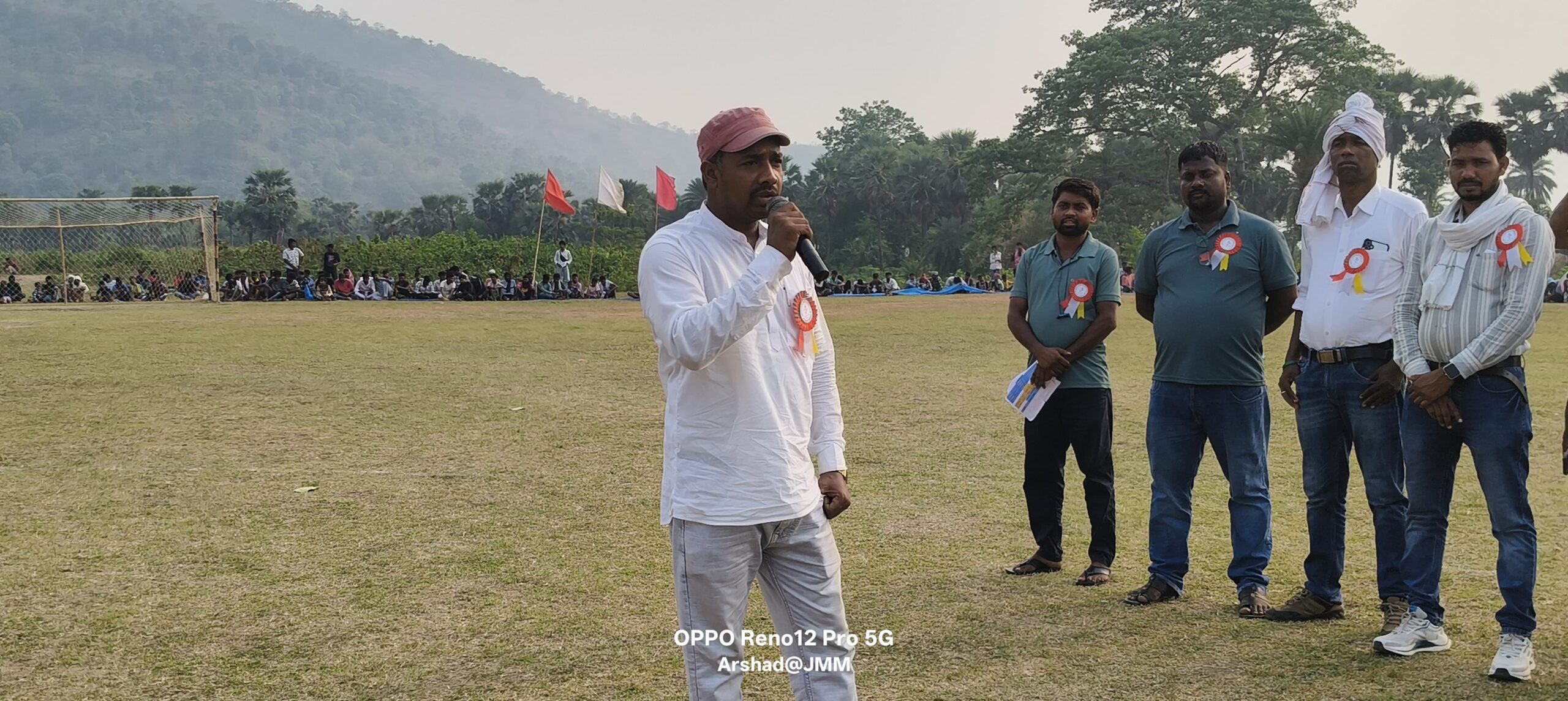फाइनल विजेता हुए मिनी पहलगाम, मुख्य अतिथि द्वारा ट्राफी देकर किया सम्मानित