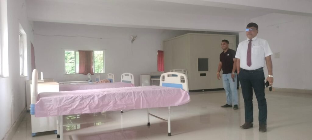 कोरोना के नए वेरियंट को लेकर प्रभारी डीएस ने कोरोना वार्ड का लिया जायजा कोरोना के नए वेरियंट को लेकर प्रभारी डीएस ने कोरोना वार्ड का लिया जायजा