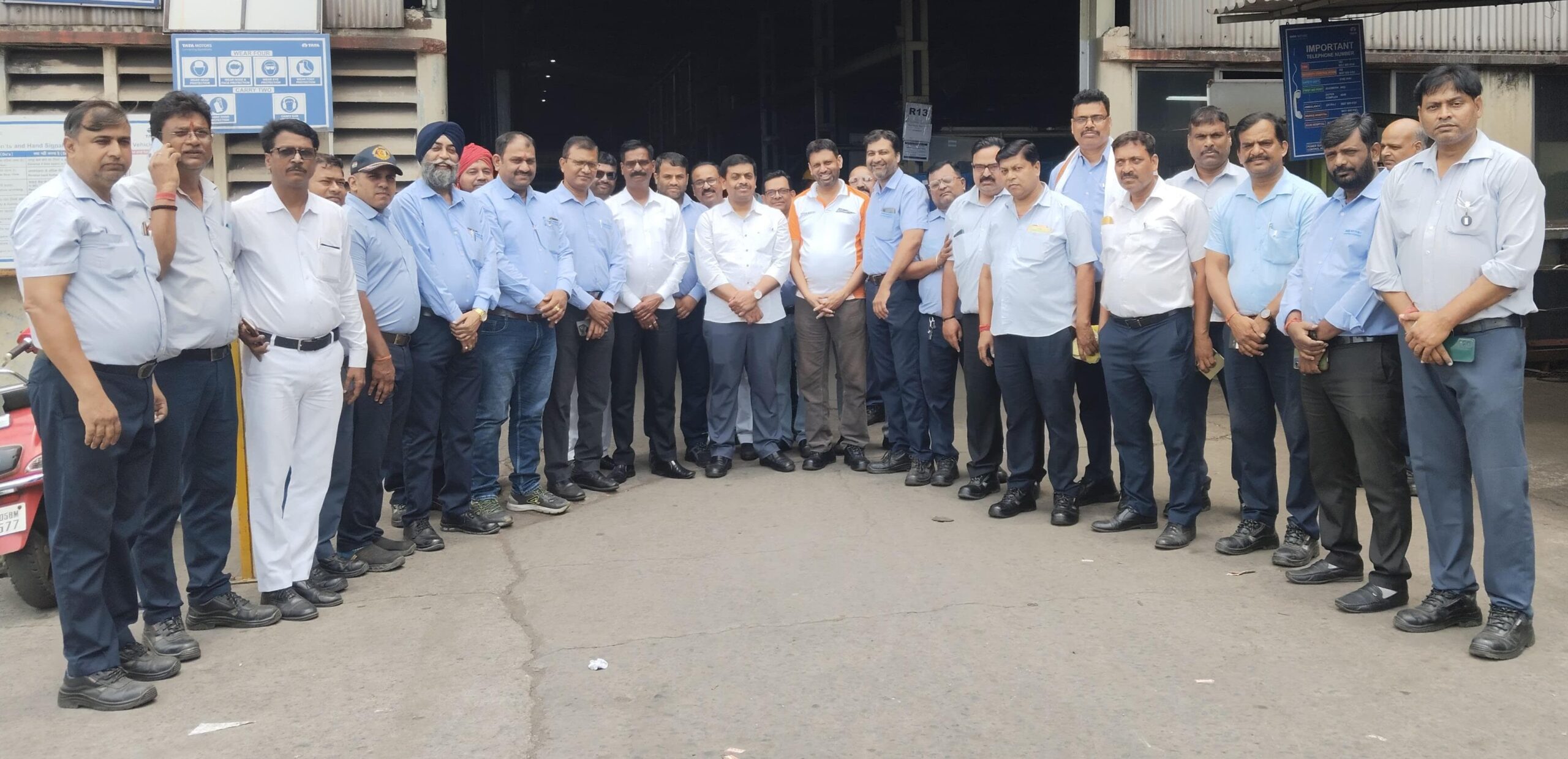 टाटा मोटर्स वर्कर्स यूनियन: प्लांट वन में अध्यक्ष शशि भूषण प्रसाद का हुआ स्वागत