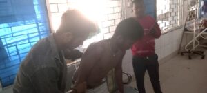 ट्रक की टक्कर से बाइक सवार युवक गंभीर रूप से घायल