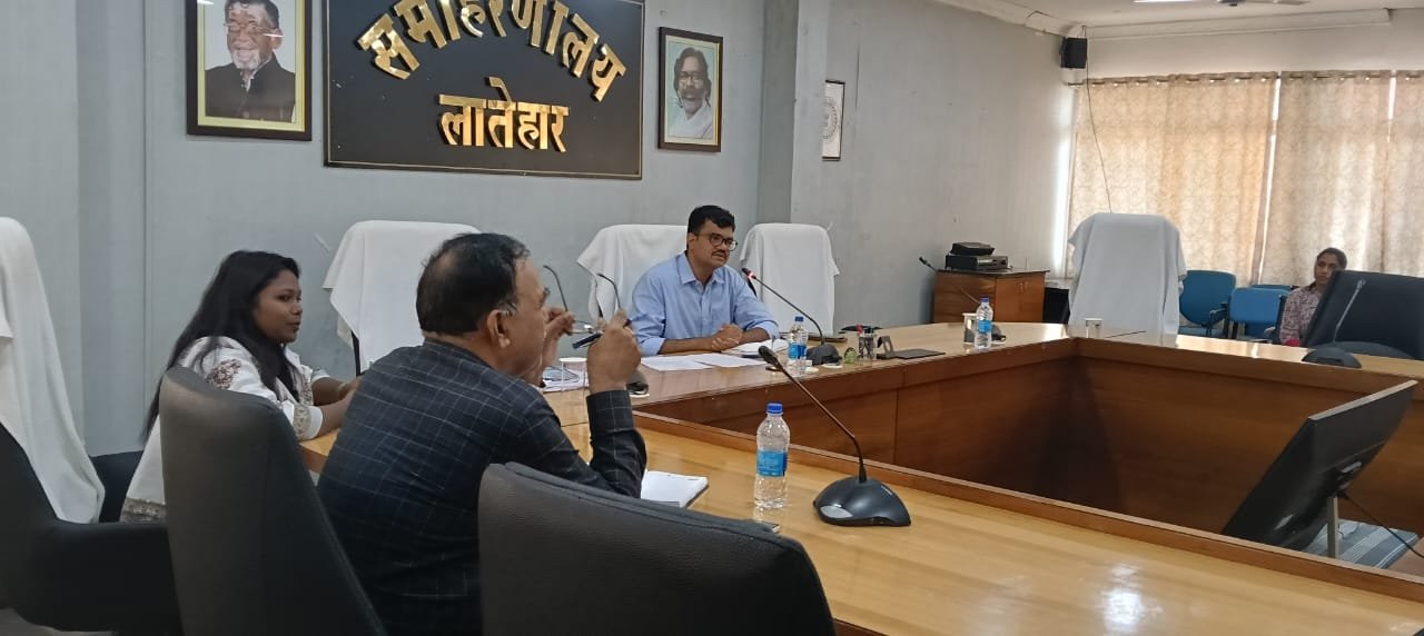 दिव्यांग मतदाताओं की सुविधा हेतु डीएमसीएई बैठक आयोजित,उपायुक्त ने दिए दिशा-निर्देश दिव्यांग मतदाताओं की सुविधा हेतु डीएमसीएई बैठक आयोजित,उपायुक्त ने दिए दिशा-निर्देश