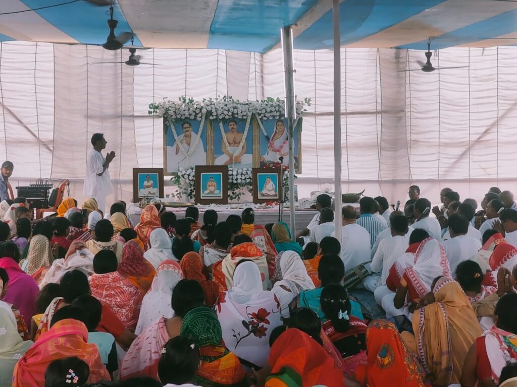 धूमधाम से मनाया गया ठाकुर अनुकूल चंद्र का 137 वां जन्मोउत्सव
