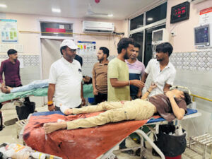 लातेहार के धर्मपुर में दो बाइकों की आमने-सामने टक्कर, तीन घायल, एक की स्थिति गंभीर