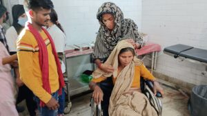 टोटो पलटने से महिला गंभीर रूप से घायल, सदर अस्पताल में भर्ती