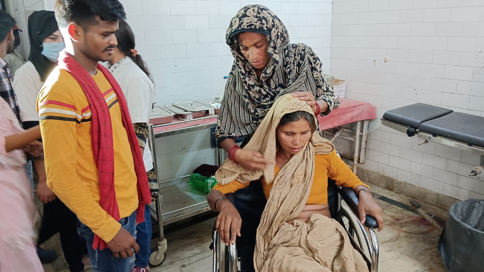 टोटो पलटने से महिला गंभीर रूप से घायल, सदर अस्पताल में भर्ती