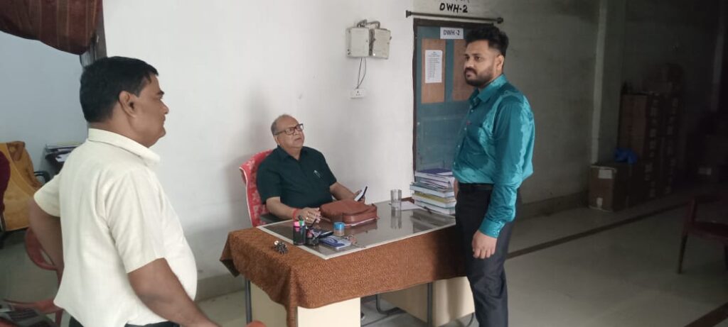 सीएस को जानकारी दिए बिना अस्पताल परिसर में नाले पर बन रहा बायोमेडिकल वेस्ट प्लांट, निर्माण कार्य रोका गया सीएस को जानकारी दिए बिना अस्पताल परिसर में नाले पर बन रहा बायोमेडिकल वेस्ट प्लांट, निर्माण कार्य रोका गया