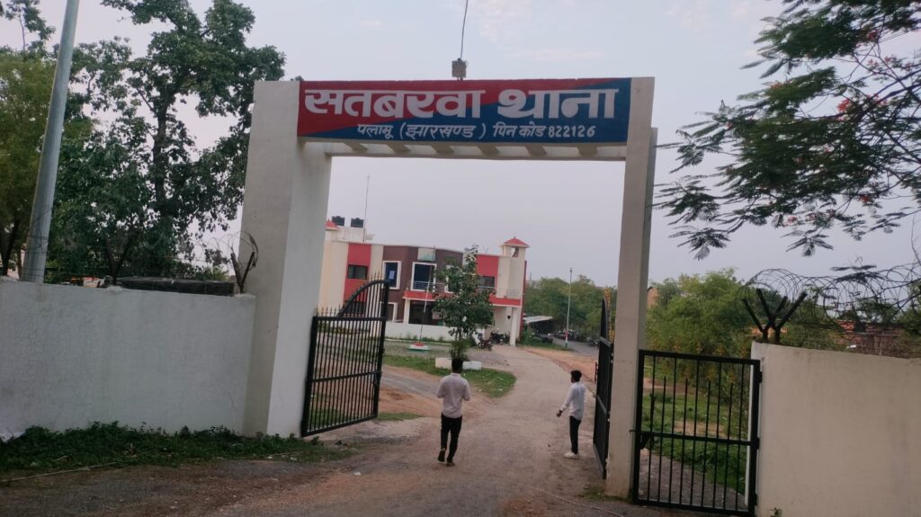 सड़क सुरक्षा नियम को ख्याल रखते हुए चलाया गया वाहन चेकिंग अभियान