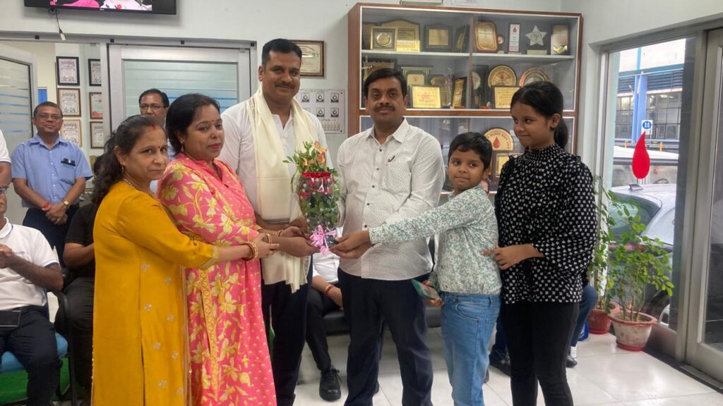 85 बार रक्तदान करने वाले रक्तदाता पंकज कुमार हुए सम्मानित