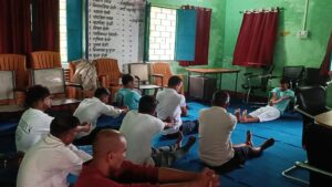 लहलहे:पंचायत भवन परिसर में अंतरराष्ट्रीय योग दिवस पर योगाभ्यास का आयोजन