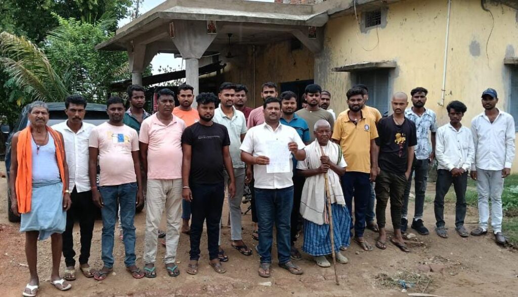 कांडी (गढ़वा) : झामुमो में बर्चस्व को लेकर घमासान, सामूहिक इस्तीफे की चेतावनी कांडी (गढ़वा) : झामुमो में बर्चस्व को लेकर घमासान, सामूहिक इस्तीफे की चेतावनी