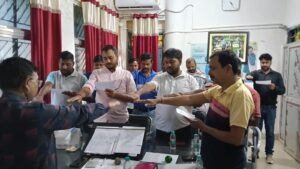 लातेहार:मादक पदार्थों के विरुद्ध मीडिया की भूमिका पर संगोष्ठी आयोजित, जनसंपर्क पदाधिकारी ने दिलाई नशा मुक्ति की शपथ