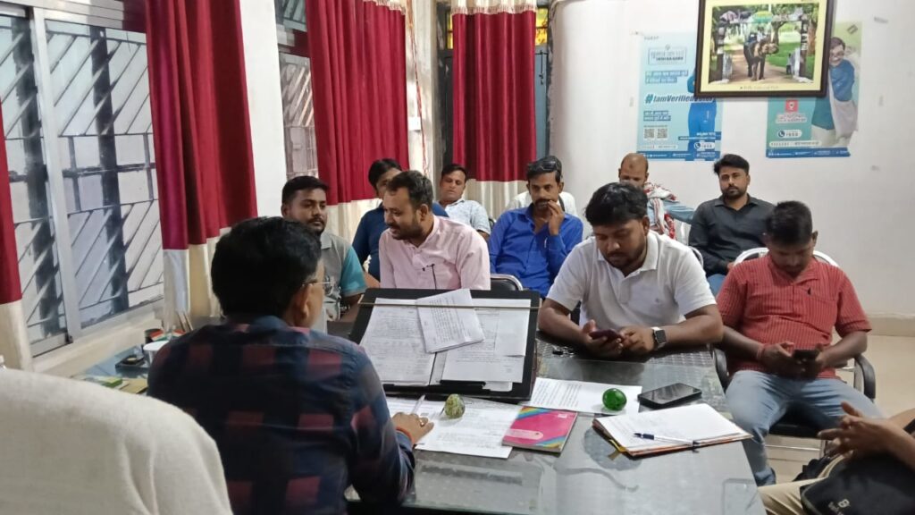 लातेहार:मादक पदार्थों के विरुद्ध मीडिया की भूमिका पर संगोष्ठी आयोजित, जनसंपर्क पदाधिकारी ने दिलाई नशा मुक्ति की शपथ लातेहार:मादक पदार्थों के विरुद्ध मीडिया की भूमिका पर संगोष्ठी आयोजित, जनसंपर्क पदाधिकारी ने दिलाई नशा मुक्ति की शपथ