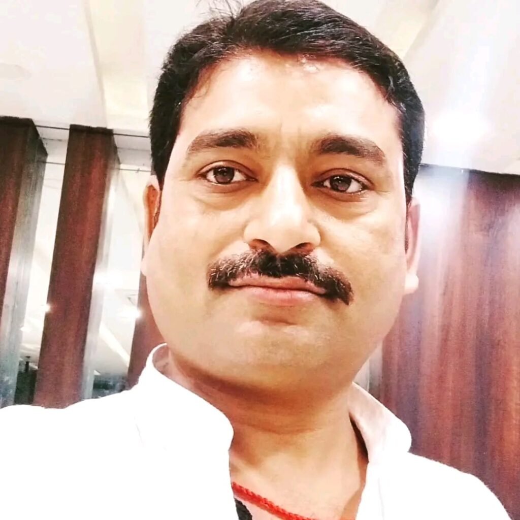 रक्तदान जीवनदान के समान, यह पुण्य का कार्य है :धीरज मिश्रा रक्तदान जीवनदान के समान, यह पुण्य का कार्य है :धीरज मिश्रा