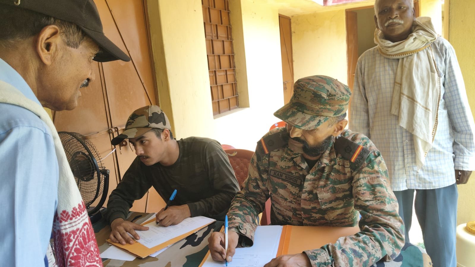 घाघरा में भूतपूर्व सैनिकों के लिए कैंटीन का उद्घाटन, मासिक सुविधा उपलब्ध घाघरा में भूतपूर्व सैनिकों के लिए कैंटीन का उद्घाटन, मासिक सुविधा उपलब्ध