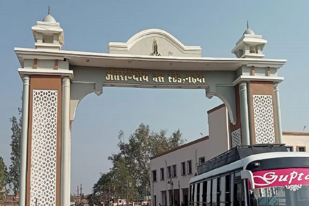 गढ़वा: बस स्टैंड पर एजेंटों में झड़प,पिस्टल से हमला और हवाई फायरिंग,दहशत फैली।