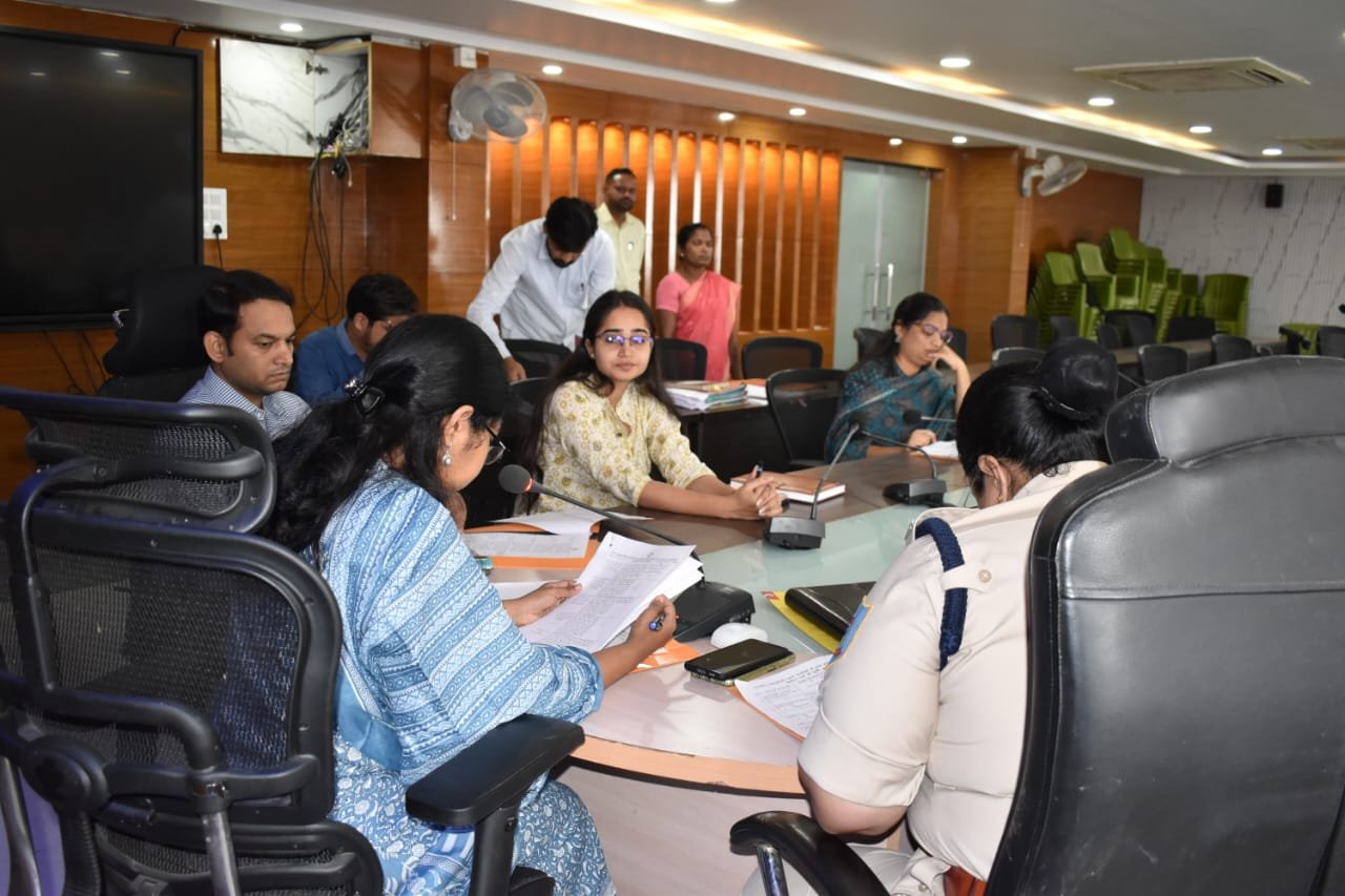 उपायुक्त की अध्यक्षता में जिला सुरक्षा समिति की बैठक संपन्न, बॉडीगार्ड पर हुई चर्चा उपायुक्त की अध्यक्षता में जिला सुरक्षा समिति की बैठक संपन्न, बॉडीगार्ड पर हुई चर्चा