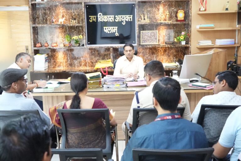 जिला स्तरीय आधार निगरानी समिति की बैठक सम्पन्न, बंद पड़े 29 (बीआरसी)आधार किट को क्रियाशील करने के निर्देश