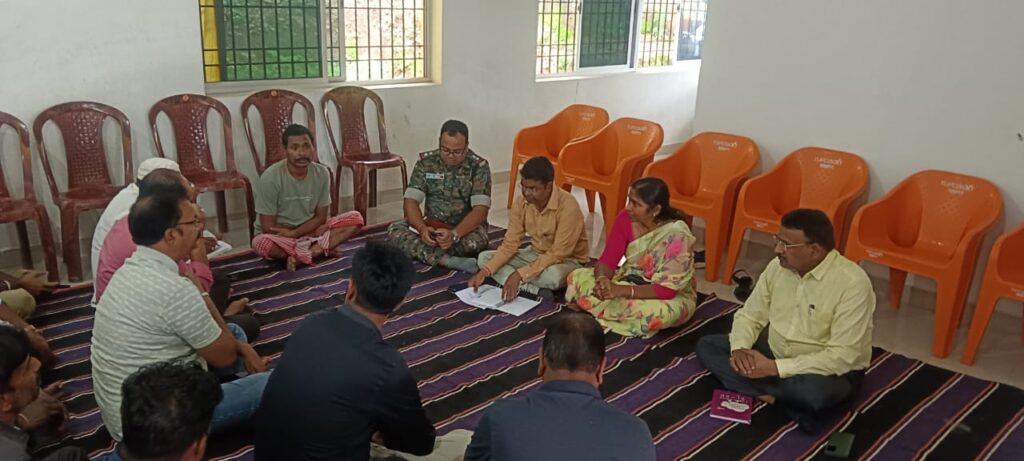 श्रावणी मेला टांगीनाथ धाम की तैयारियों का एसडीओ चैनपुर ने किया निरीक्षण