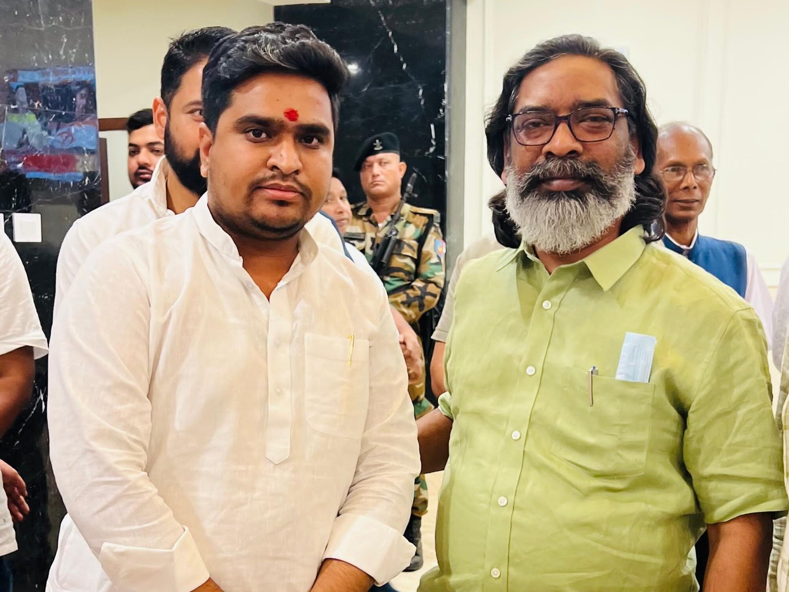 दिल्ली में देवेश तिवारी ने की मुख्यमंत्री हेमंत सोरेन से शिष्टाचार भेंट, पूर्व मुख्यमंत्री शिबू सोरेन के स्वास्थ्य की ली जानकारी