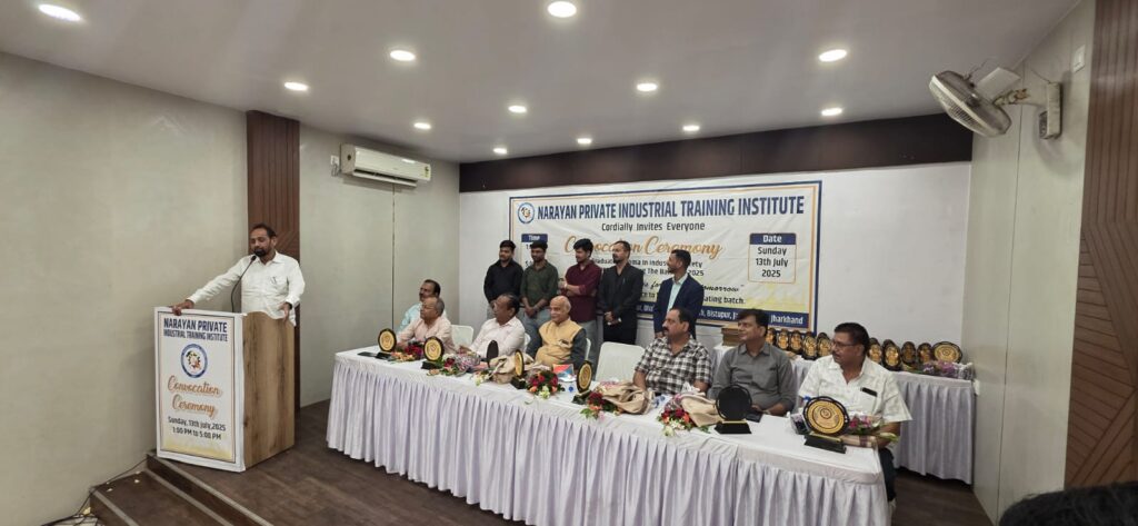 दीक्षांत समारोह में बतौर मुख्य अतिथि शामिल हुए सांसद बिद्युत दा दीक्षांत समारोह में बतौर मुख्य अतिथि शामिल हुए सांसद बिद्युत दा