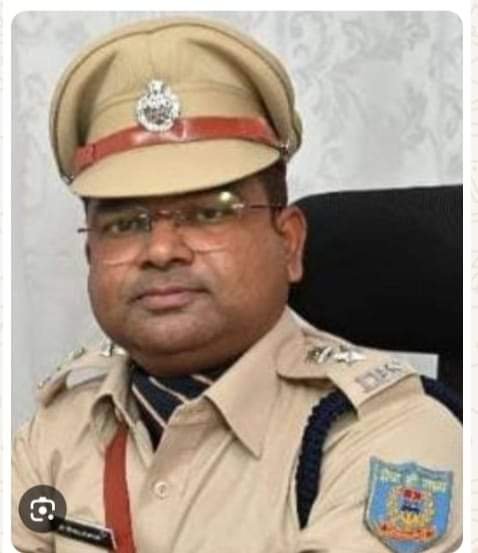 डॉ बिमल कुमार सहित 5 IPS और अन्य पुलिसकर्मियों को मिलेगा सराहनीय सेवा पदक डॉ बिमल कुमार सहित 5 IPS और अन्य पुलिसकर्मियों को मिलेगा सराहनीय सेवा पदक