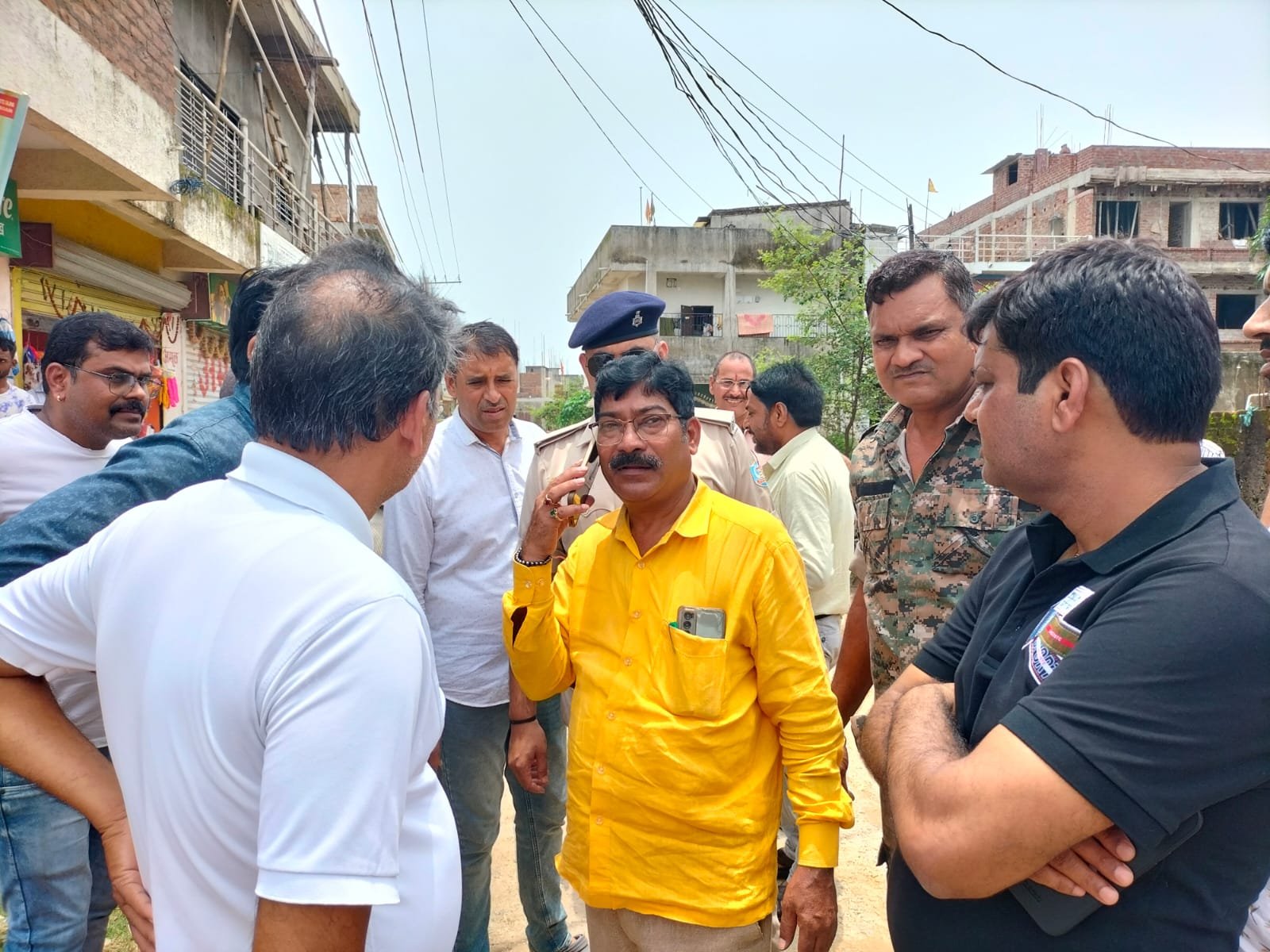 कांके विधायक सुरेश बैठा ने जगत पुरम कॉलोनी के समस्यायों का लिया जायजा कांके विधायक सुरेश बैठा ने जगत पुरम कॉलोनी के समस्यायों का लिया जायजा