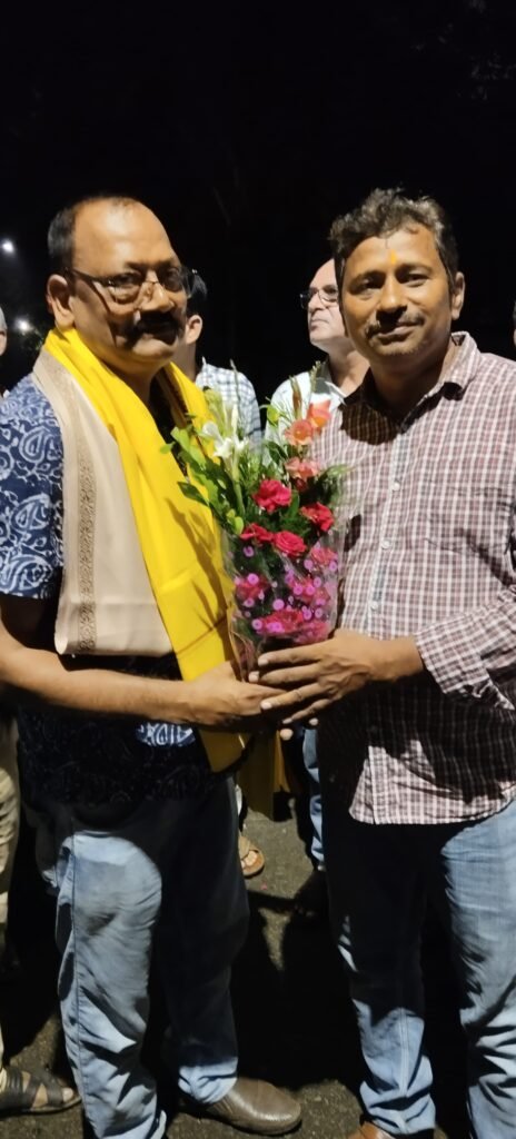 नव पदोन्नत डीएसपी मनोज कुमार का हुआ अभिनंदन नव पदोन्नत डीएसपी मनोज कुमार का हुआ अभिनंदन