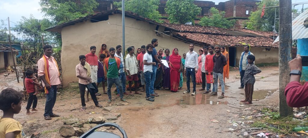 तपाखास बेदखली मामला: कांग्रेस-झामुमो एकजुट, अंचल अधिकारी की कार्रवाई को बताया अमानवीय तपाखास बेदखली मामला: कांग्रेस-झामुमो एकजुट, अंचल अधिकारी की कार्रवाई को बताया अमानवीय