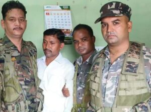 मनिका में भ्रष्टाचार पर एसीबी की सख्ती: ₹5000 रिश्वत लेते रंगेहाथ पकड़ा गया रोजगार सेवक