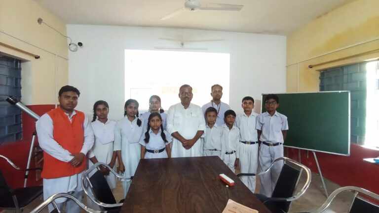 विद्यालय स्तरीय प्रश्न मंच प्रतियोगिता संपन्न, चयनित छात्र-छात्राएं विभाग स्तरीय प्रतियोगिता में लेंगे भाग