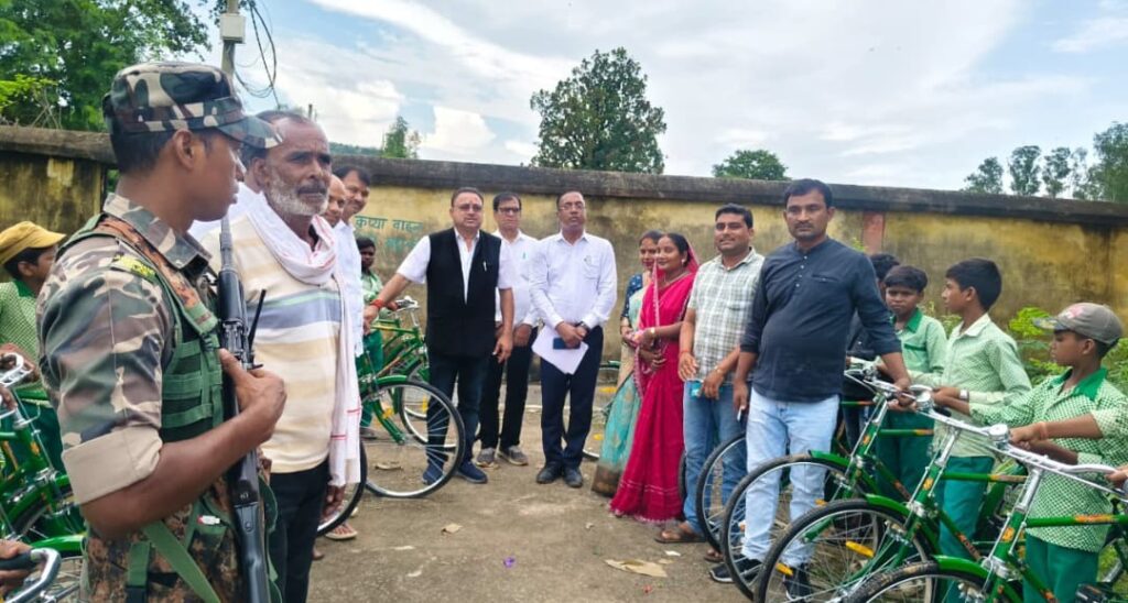 विशुनपुरा में साइकिल वितरण समारोह आयोजित विशुनपुरा में साइकिल वितरण समारोह आयोजित