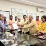 परसुडीह दुष्कर्म मामले में उचित कार्रवाई को लेकर उपायुक्त से मिलें भाजपाई