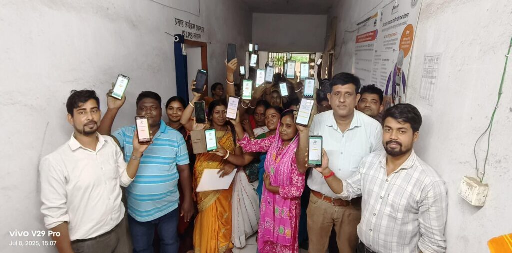 बरहड़वा में स्वच्छ सर्वेक्षण ग्रामीण 2025 को लेकर जनजागरूकता अभियान