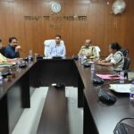 गढ़वा: उत्पाद दुकानों को लेकर जिला परामर्शदात्री समिति की बैठक संपन्न, 37 कम्पोजिट दुकानों का प्रस्ताव