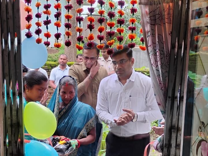 उप विकास आयुक्त ने चंदवा प्रखंड का किया निरीक्षण,योजनाओं की प्रगति की समीक्षा कर दिए आवश्यक निर्देश उप विकास आयुक्त ने चंदवा प्रखंड का किया निरीक्षण,योजनाओं की प्रगति की समीक्षा कर दिए आवश्यक निर्देश
