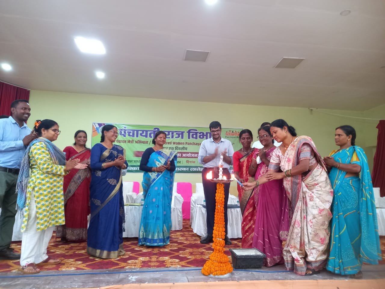 लातेहार में “सशक्त पंचायत नेत्री अभियान” पर एक दिवसीय उद्घाटन कार्यशाला आयोजित लातेहार में “सशक्त पंचायत नेत्री अभियान” पर एक दिवसीय उद्घाटन कार्यशाला आयोजित