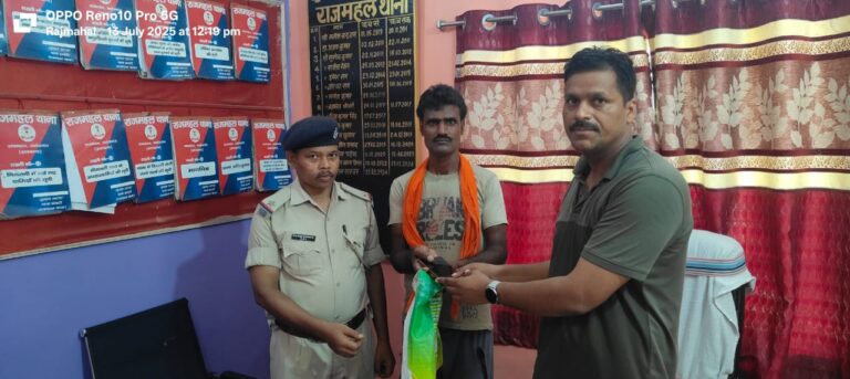 गुम हुआ मोबाइल पुलिस ने किया बरामद, शिकायतकर्ता ने जताया आभार
