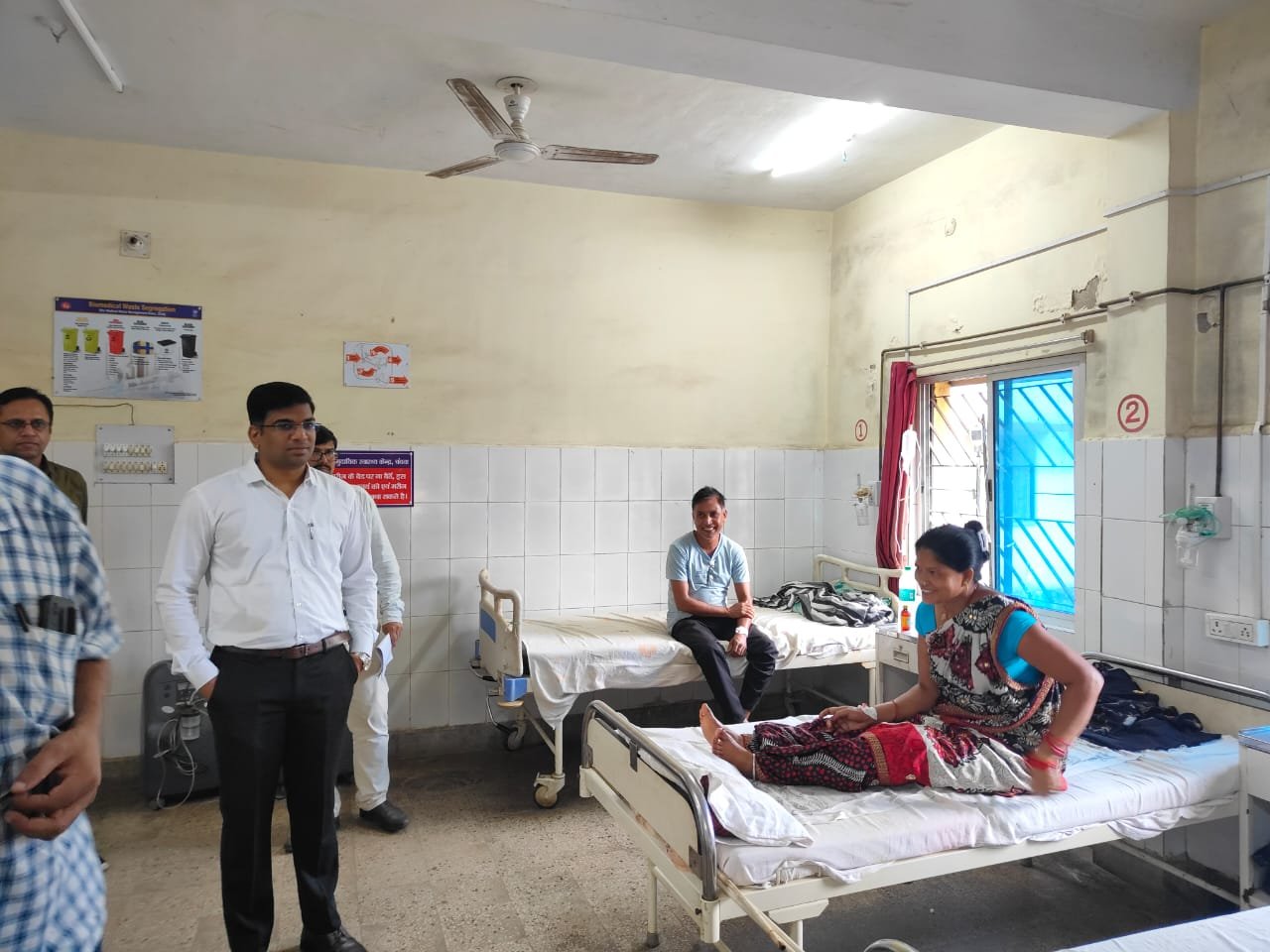 उप विकास आयुक्त ने चंदवा प्रखंड का किया निरीक्षण,योजनाओं की प्रगति की समीक्षा कर दिए आवश्यक निर्देश